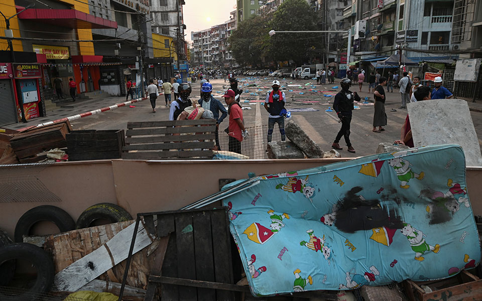 μιανμάρ-παρέμβαση-οηε-για-το-λουτρό-α-561295258