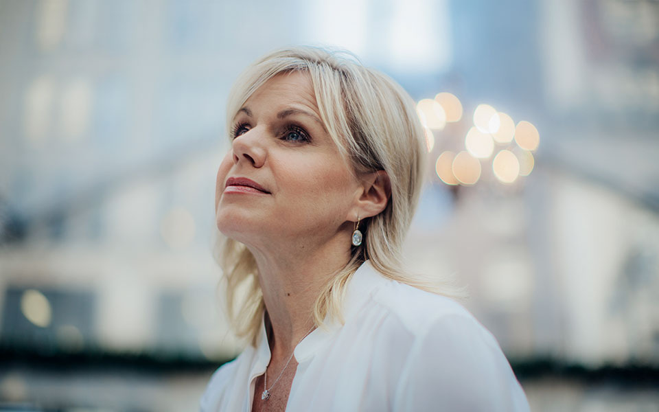 η-γυναίκα-που-έσπασε-τη-σιωπή-561289594