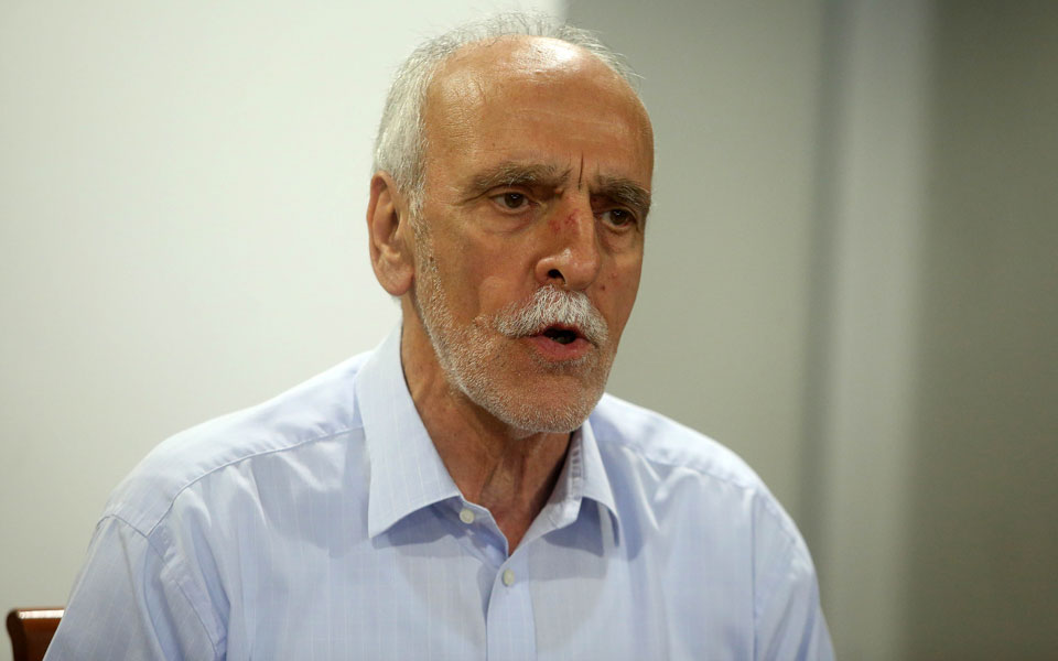 σεγασ-νοσηλεύεται-με-covid-19-ο-βασίλης-σεβα-561306331