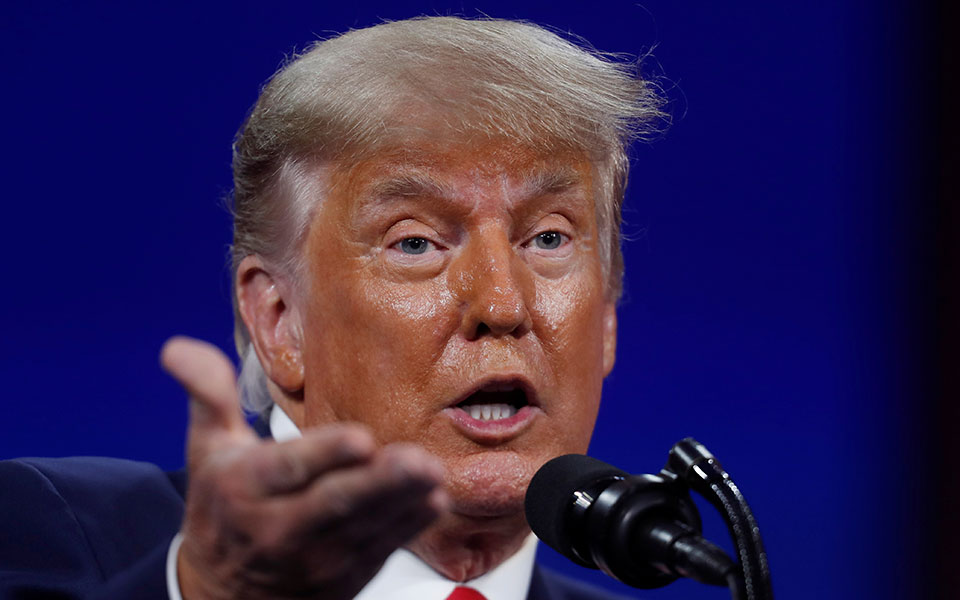 ντόναλντ-τραμπ-και-γκρέτα-τούνμπεργκ-561280612