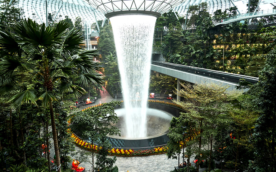 αεροδρόμιο-changi-σιγκαπούρη-περιμένοντα-561310330