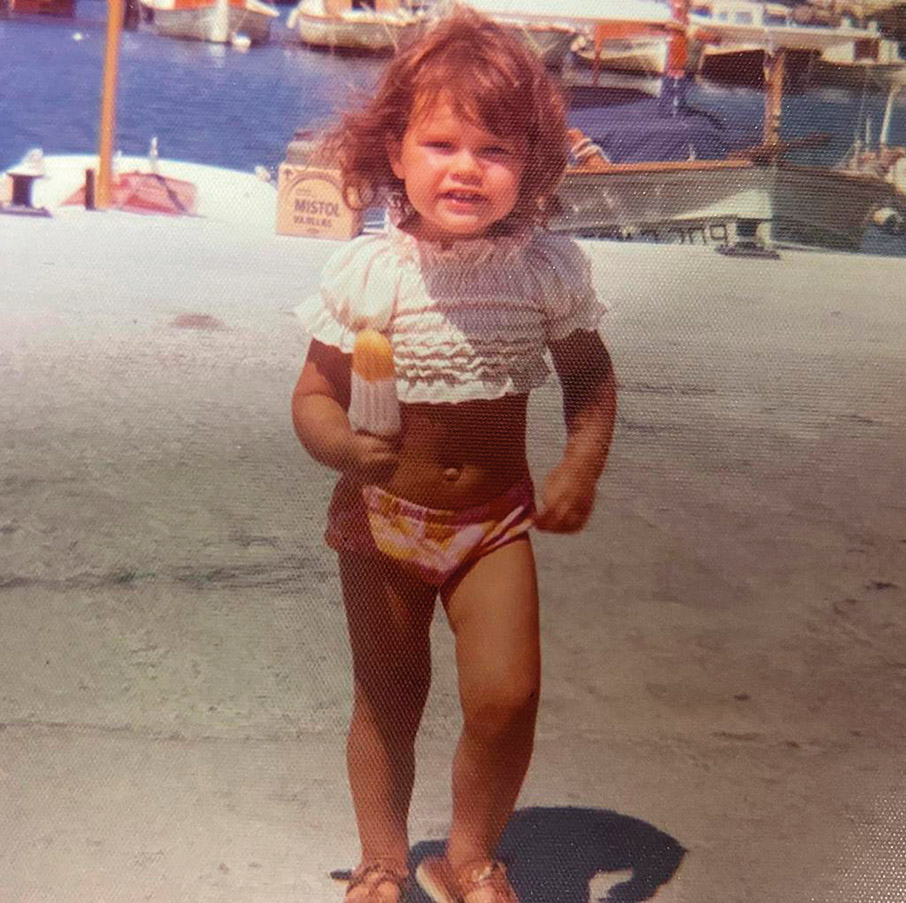 Beckham, Gaultier, Louboutin σε ηλικία 2 ετών, αποκλειστικά στη Vogue, αυτή την Κυριακή με την Καθημερινή-2