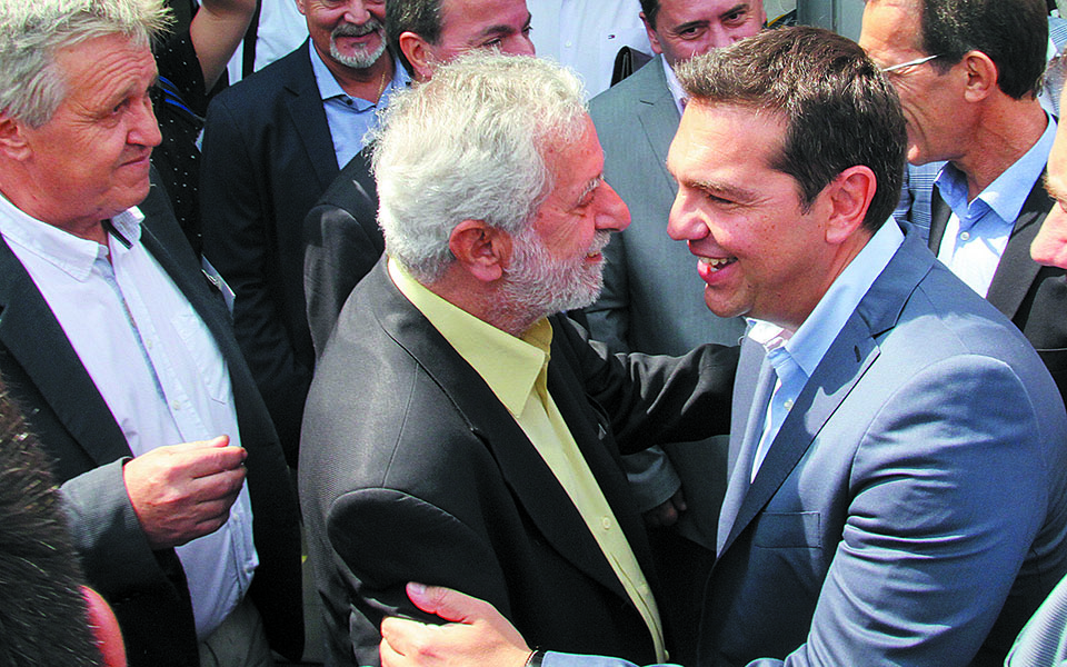 ετοιμος-ο-τσίπρας-να-πατήσει-το-κουμπί-561287110