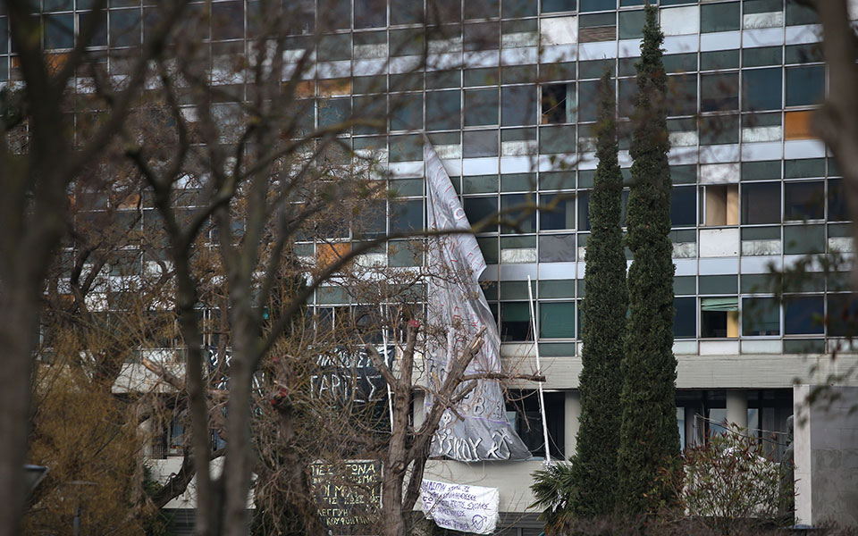 Επιχείρηση της ΕΛ.ΑΣ. για εκκένωση της κατάληψης στο ΑΠΘ – 33 προσαγωγές-7