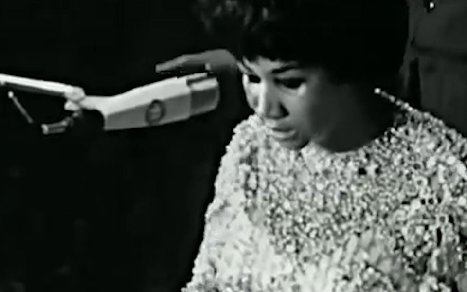 βίντεο-nyt-η-βασίλισσα-της-soul-που-ελευθέρ-561294148