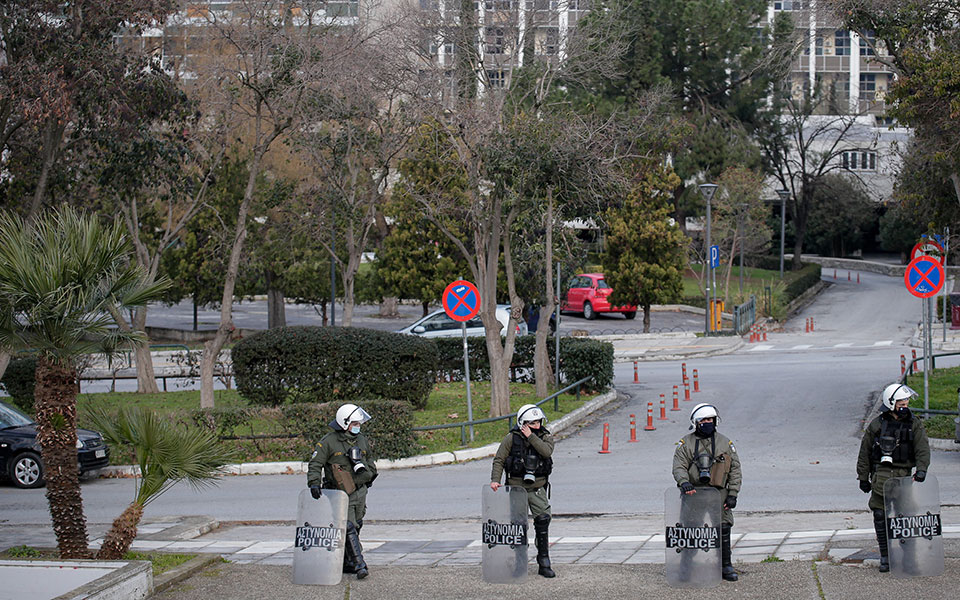 ελεύθεροι-οι-16-συλληφθέντες-από-την-επι-561292417