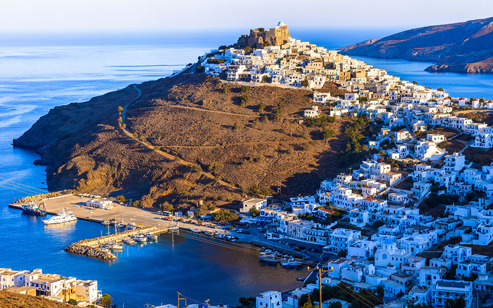 der-spiegel-ήλιος-θάλασσα-και-καθόλου-covid-στα-μι-561303235