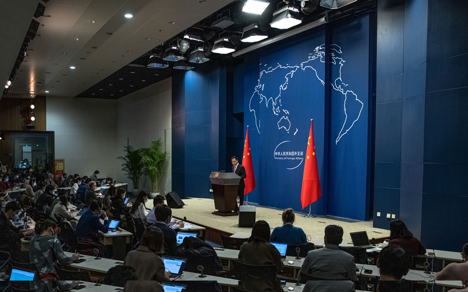 κίνα-ο-πρεσβευτής-της-ε-ε-εκλήθη-στο-υπ-561303697