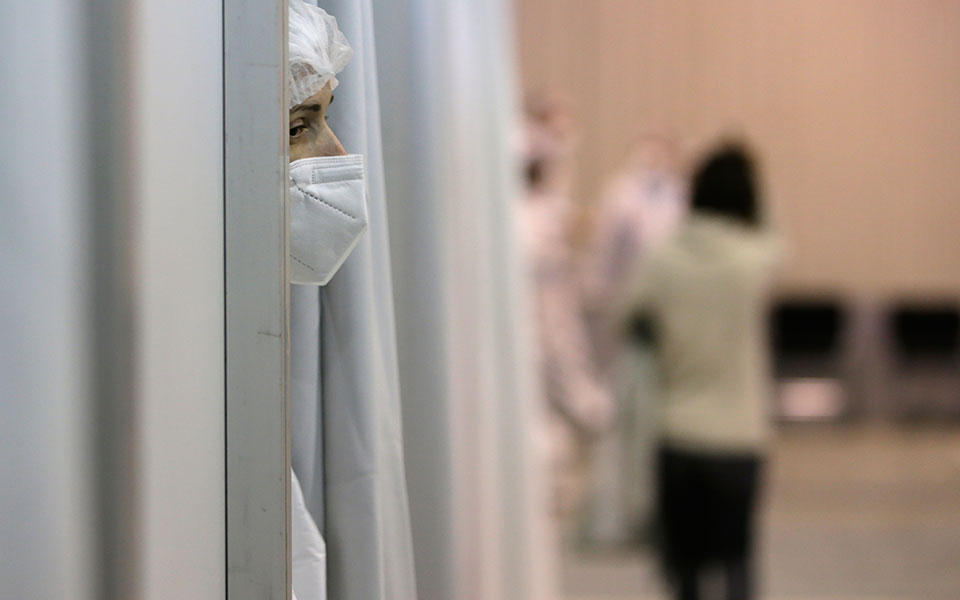 Αναβάλλεται η συνεδρίαση των λοιμωξιολόγων – Σπαζοκεφαλιά το άνοιγμα της οικονομίας-1