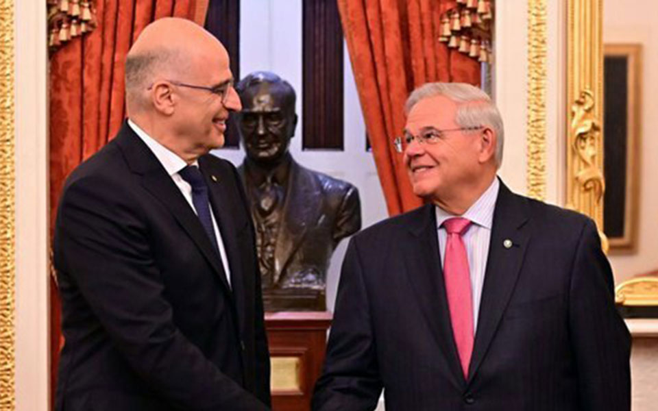 επικοινωνία-δένδια-μενέντεζ-άριστες-561284683