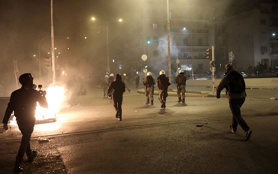 οργισμένη-απάντηση-νδ-για-βίντεο-της-ν-561291478