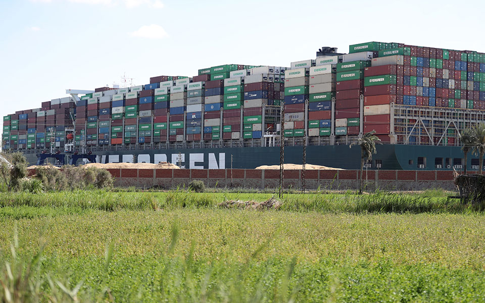 Πλοίο «Ever Given»: Οι εκτιμήσεις για το άνοιγμα της Διώρυγας του Σουέζ-1