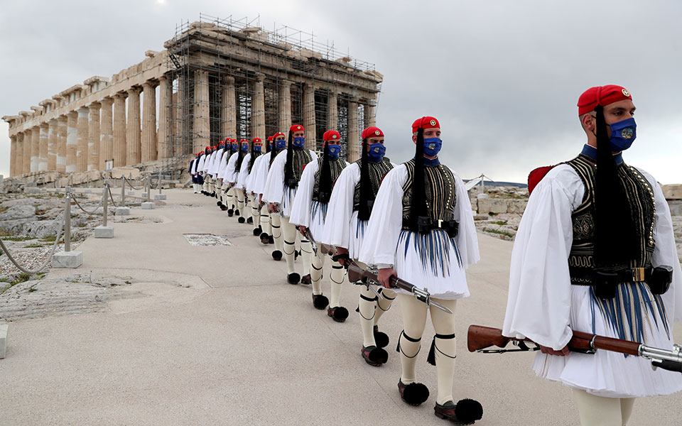200 χρόνια από την ελληνική επανάσταση: Καρέ – καρέ η ιστορική παρέλαση-10