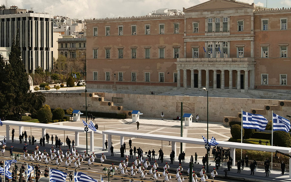 200 χρόνια από την ελληνική επανάσταση: Καρέ – καρέ η ιστορική παρέλαση-11