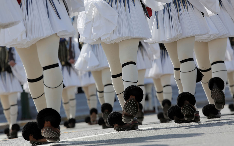 200 χρόνια από την ελληνική επανάσταση: Καρέ – καρέ η ιστορική παρέλαση-13