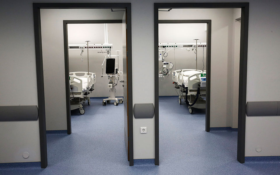 στο-εσυ-3-στις-4-μεθ-του-ιδιωτικού-τομέα-σ-561311833