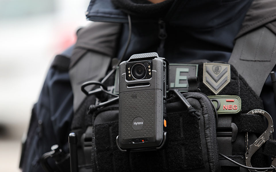 Κάμερες στις στολές αστυνομικών των ομάδων ΔΡΑΣΗ και ΟΠΚΕ (εικόνες)-1