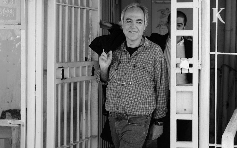 ράδιο-κ-οι-πολλές-μεταγωγές-του-δημήτρ-561285457