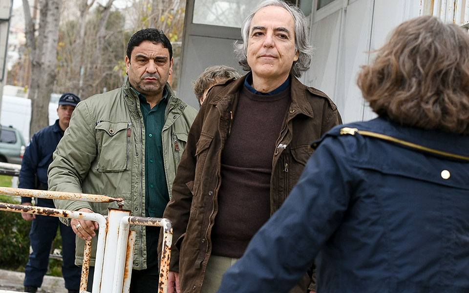 ο-δ-κουφοντίνας-διαμηνύει-ότι-συνεχίζ-561289942