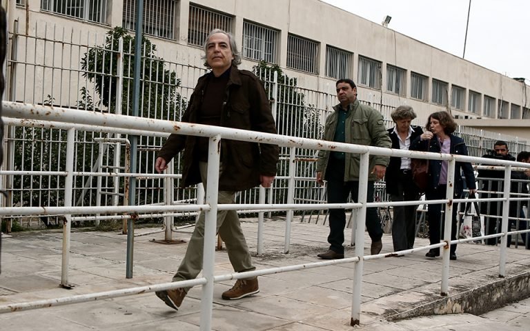 σταματάει-την-απεργία-πείνας-ο-δ-κουφο-561295087