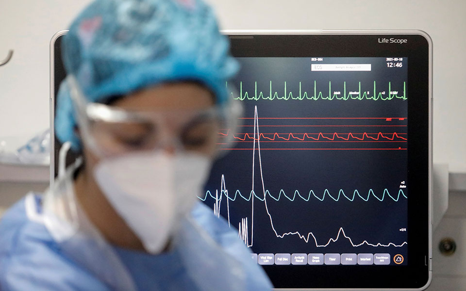 κορωνοϊός-1-707-νέα-κρούσματα-681-διασωληνω-561303256