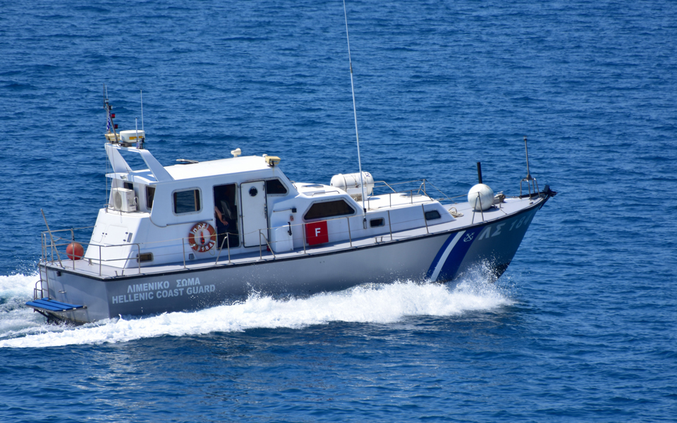 στον-όρμο-βατίκων-λακωνίας-ρυμουλκήθ-561295321