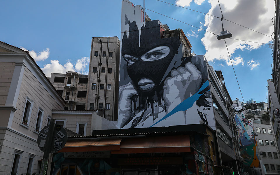 Λοιμωξιολόγοι: Παράταση lockdown και κλείσιμο σχολείων-1