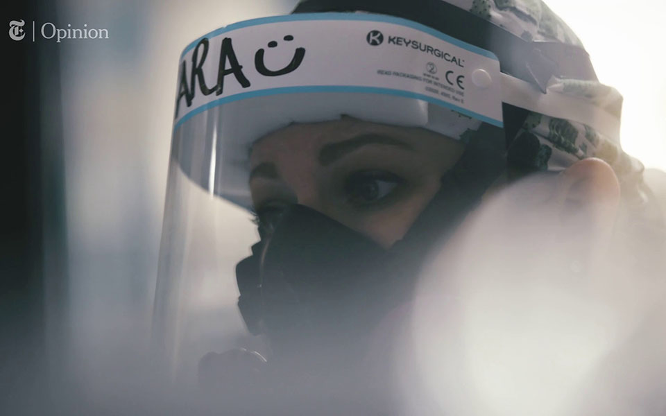 βίντεο-new-york-times-ο-θάνατος-μέσα-από-τα-μάτια-μ-561304045