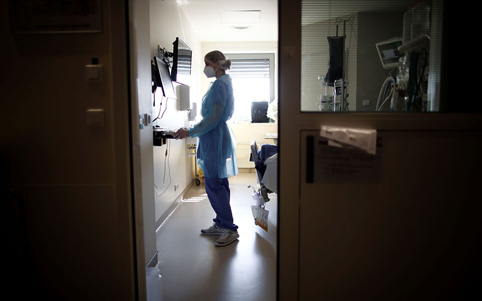 ιδιωτικές-κλινικές-στη-μάχη-κατά-της-covid-561289036