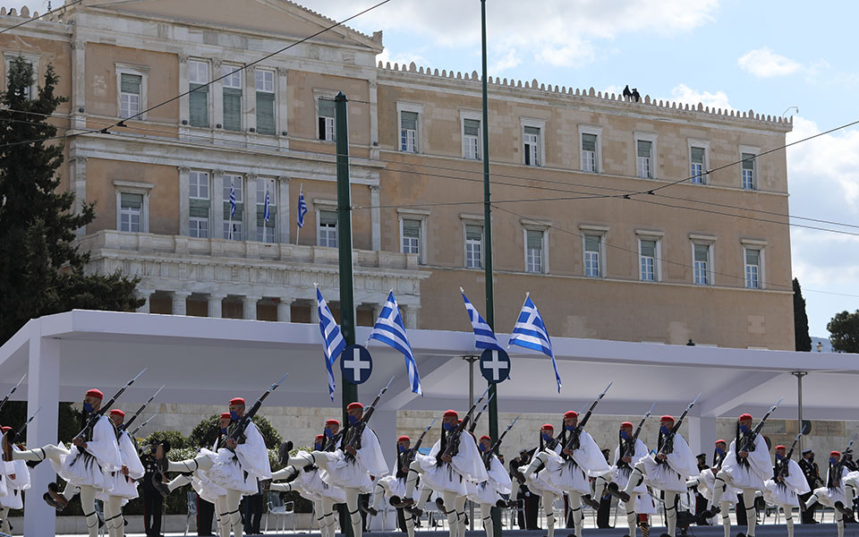 200 χρόνια από την ελληνική επανάσταση: Καρέ – καρέ η ιστορική παρέλαση-2