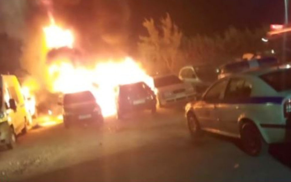 εμπρηστική-επίθεση-στο-πάρκινγκ-της-α-561290353