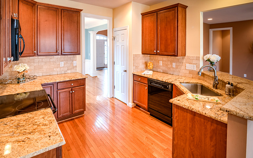 εντυπωσιακά-είδη-ξύλου-για-έπιπλα-με-ά-561290485