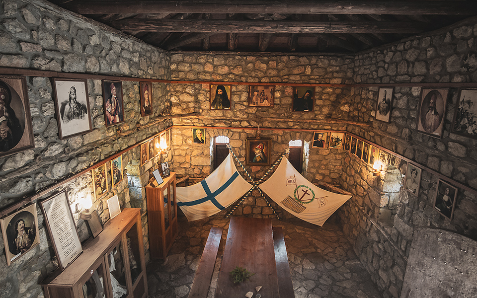 mήπως-η-ιστορία-κάνει-ρίμες-τα-τρία-μ-561292723