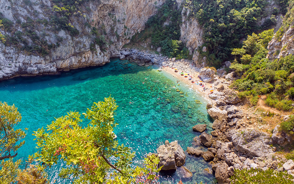 Ο Guardian επιλέγει 10 διαμάντια του ελληνικού τουρισμού-6