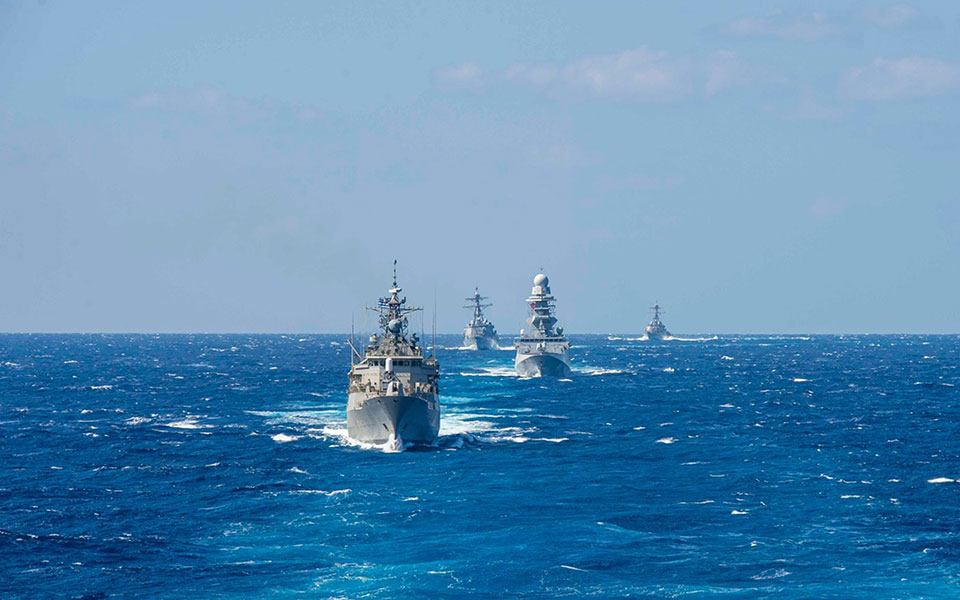 Η φρεγάτα ΨΑΡΑ στη δύναμη κρούσης του αεροπλανοφόρου Αϊζενχάουερ – Συνεκπαίδευση με ΗΠΑ (εικόνες)-1