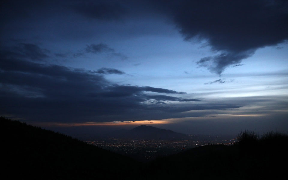 τοπικές-βροχές-και-μικρή-άνοδος-της-θε-561287926