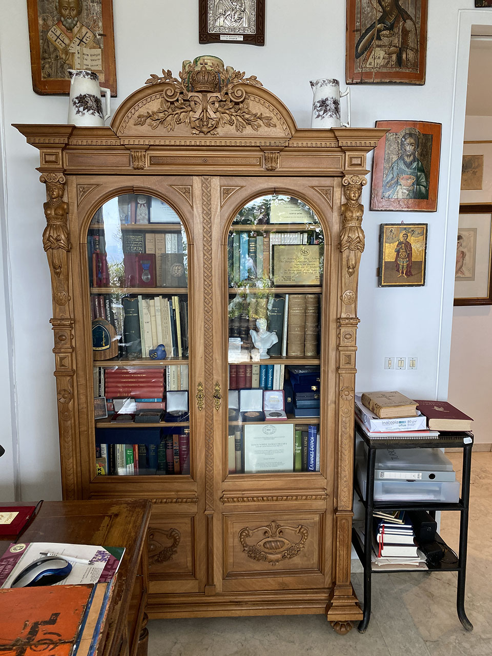 Δωρεά βιβλιοθήκης του Γεωργίου Α’ για το Τατόι-2