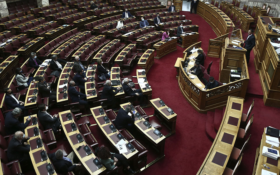 στις-1900-η-ψηφοφορία-για-την-προανακριτι-561311998