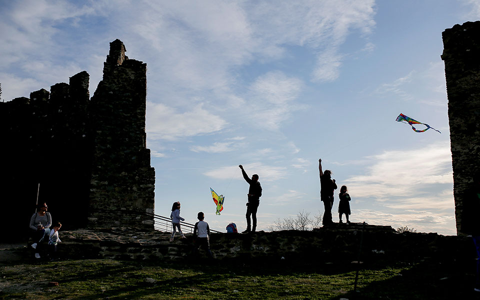 Τι εξετάζεται για την Καθαρά Δευτέρα – Θα πετάξουν χαρταετοί στην Αττική;-1
