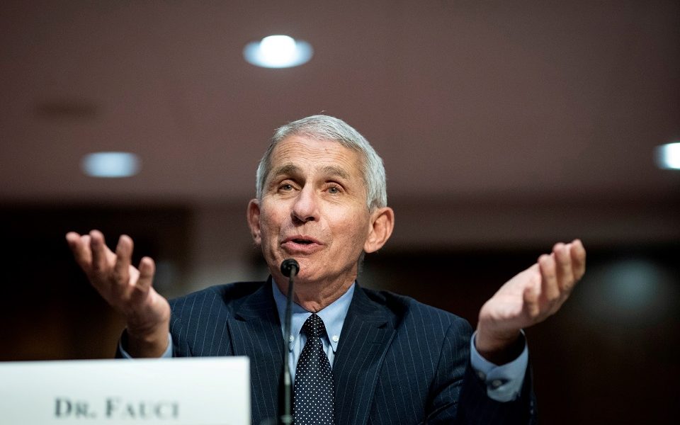 φάουτσι-δεν-χρειάζονται-οι-ηπα-το-εμβό-561316825