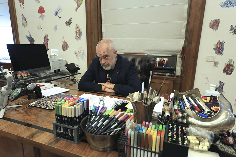 το-γραφείο-του-εντι-ράμα-561338107