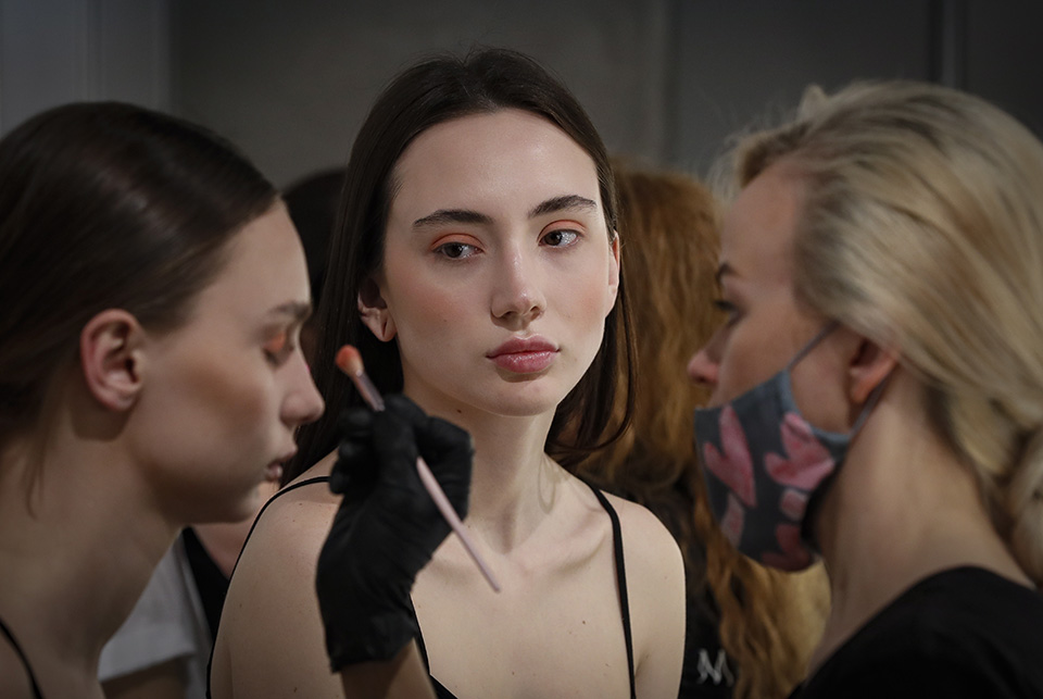 πασαρέλα-561342301