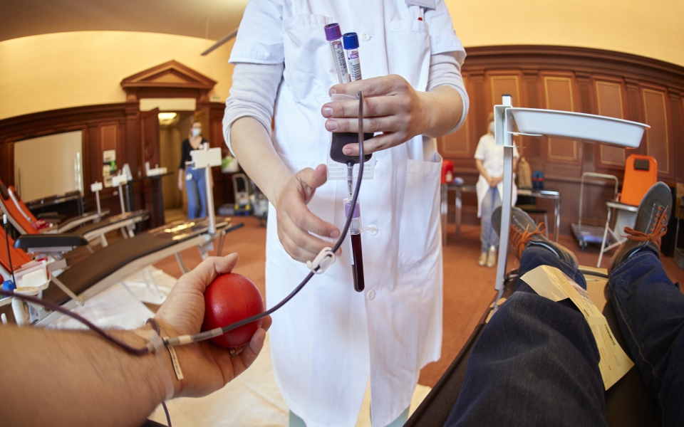 νέα-μελέτη-για-τη-συσχέτιση-κορωνοϊού-561320032