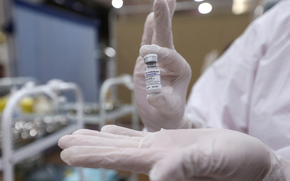 sputnik-v-όχι-βραζιλίας-στην-εισαγωγή-του-γ-561345841