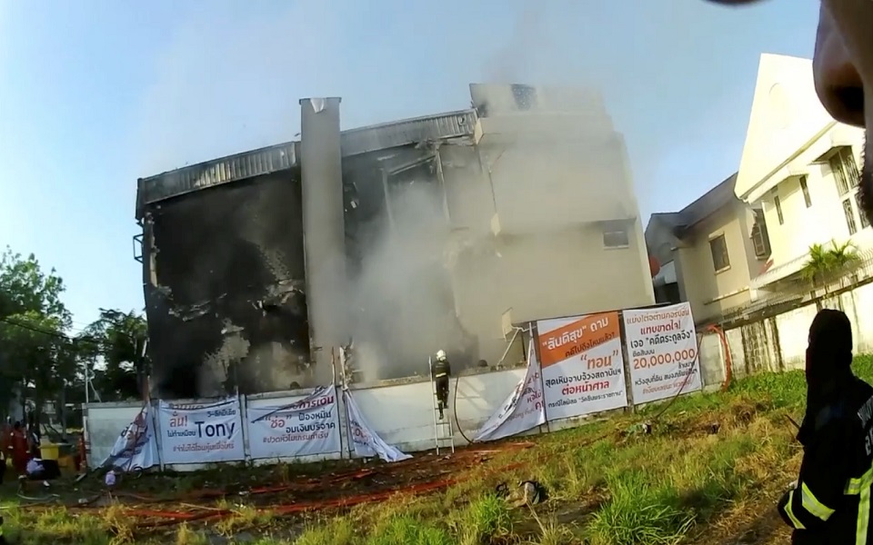 ταϊλάνδη-πέντε-νεκροί-από-κατάρρευση-561318187