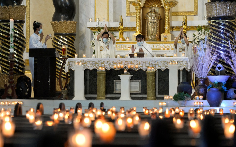 Το «μοναχικό» Πάσχα των Καθολικών (εικόνες)-1