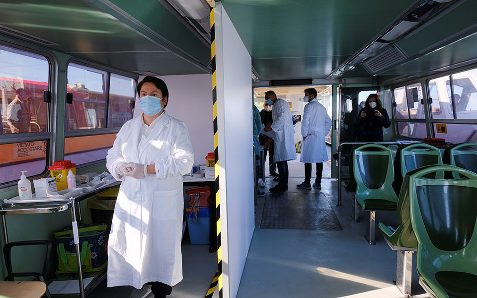 μήπως-η-ιταλία-εμβολιάζει-λάθος-ανθ-561323551