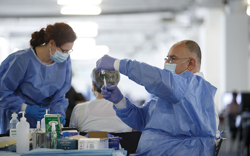 covid-19-εμβόλια-στην-ελλάδα-όλα-όσα-πρέπει-561321445