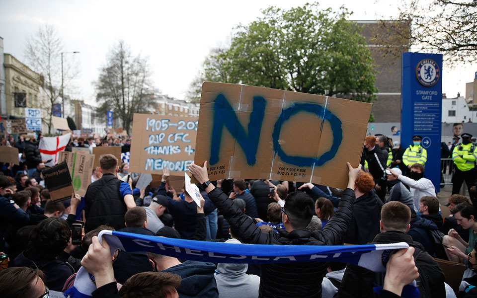 ρήγμα-στους-12-αποσύρονται-τσέλσι-και-561338080