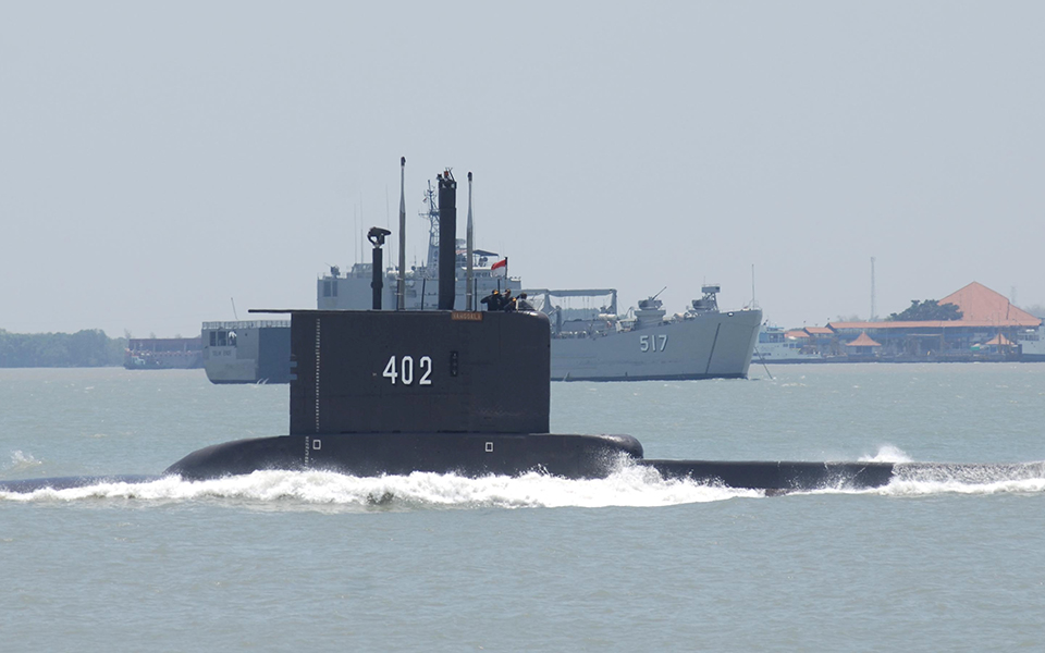 ινδονησία-σπασμένο-στα-τρία-βρέθηκ-561343747